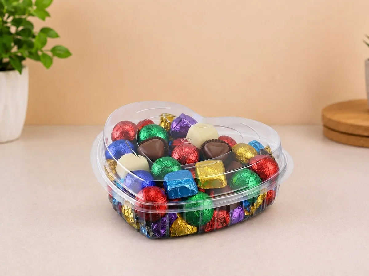 Oracle Group PET heart container 1635 with chocolates