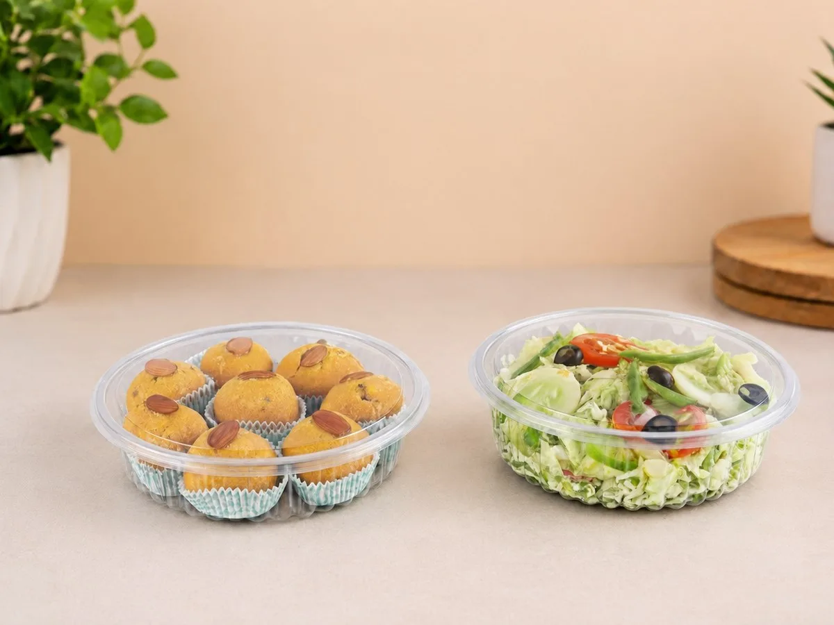 Oracle Group PET round hinged boxes 1454 and 1455 with muffins and a salad