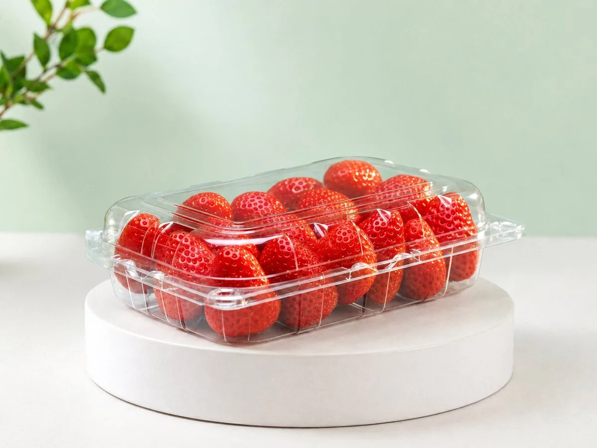 Oracle Group PET strawberry punnets 1640 and 1641 with strawberries